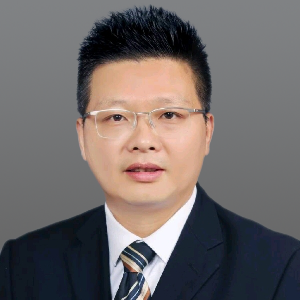 潘维龙律师